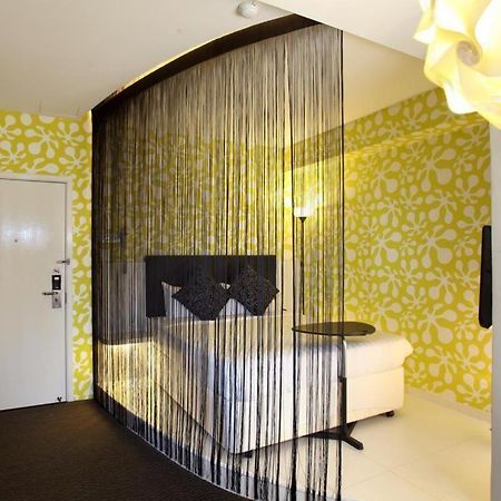 Hotel Zamburger Bliss Johor Bahru Esterno foto