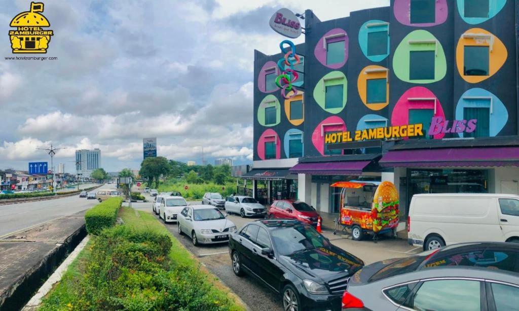 Hotel Zamburger Bliss Johor Bahru Esterno foto