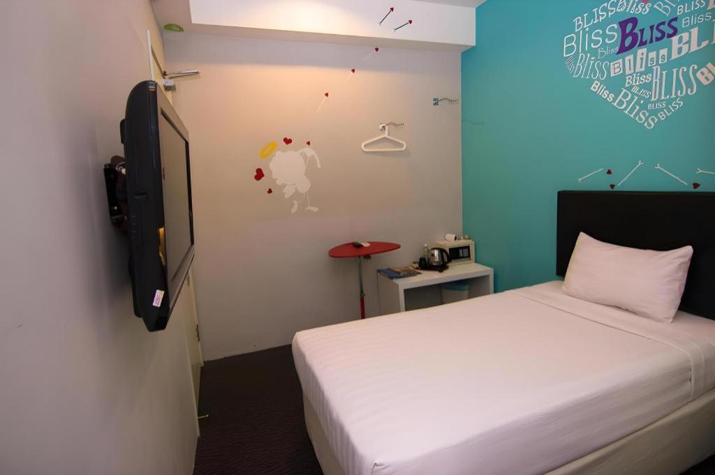 Hotel Zamburger Bliss Johor Bahru Esterno foto